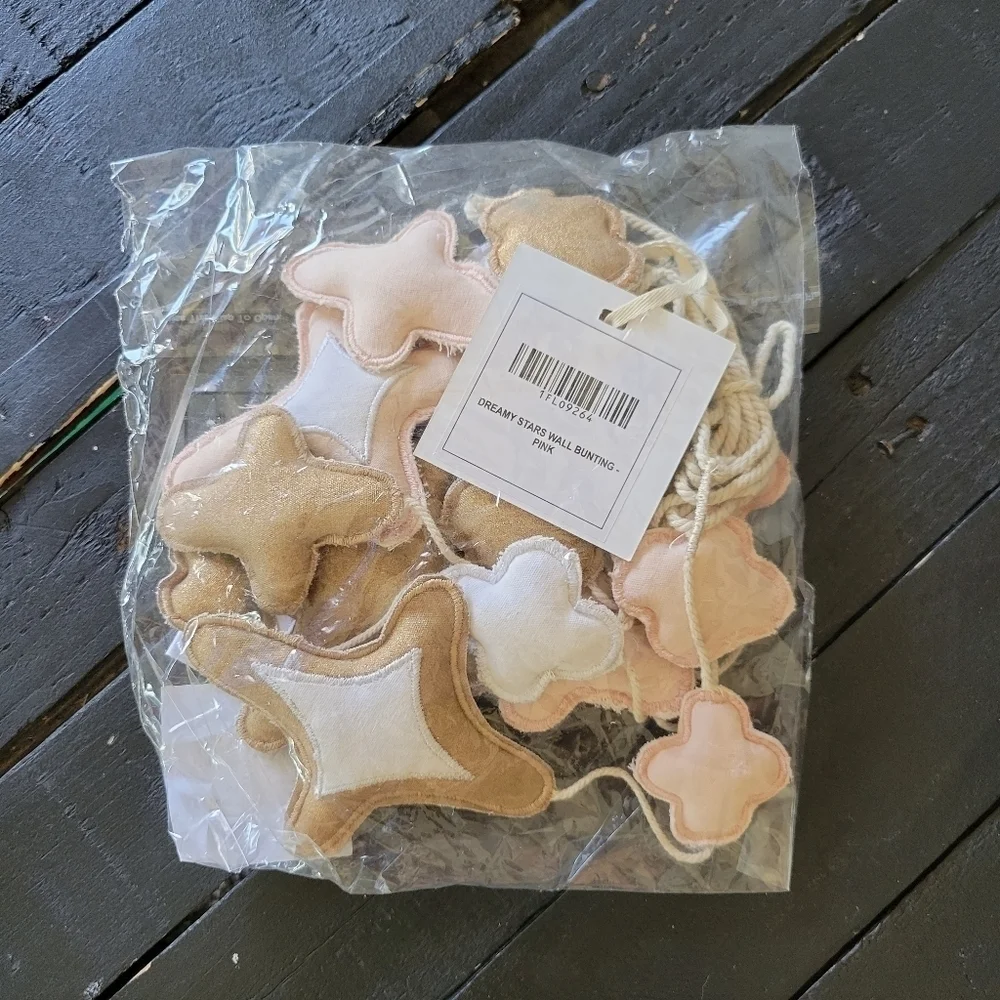 Hallmark Baby NWT Pink Gold White Moon Stars Garland Bunting Dreamy Nursery